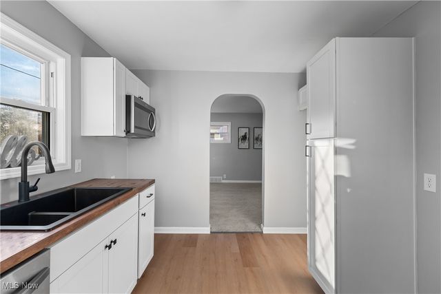 955 Iona Avenue, Akron, OH 44314