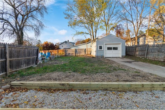 955 Iona Avenue, Akron, OH 44314