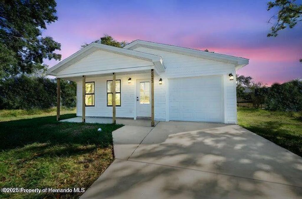 5269 Mariner Boulevard, Spring Hill, FL 34609