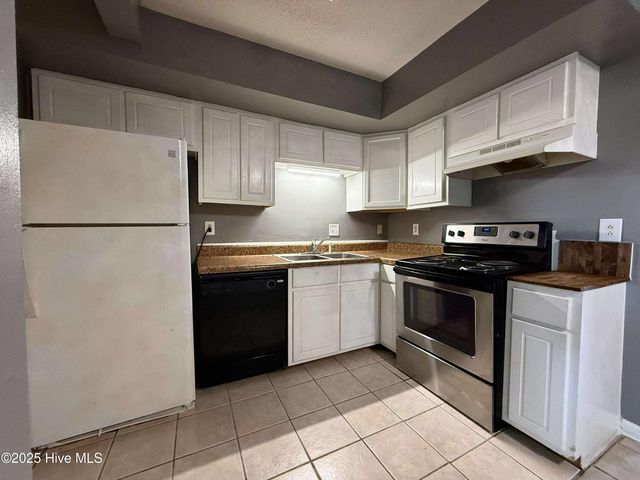 426 Myrtlewood Circle, Jacksonville, NC 28546