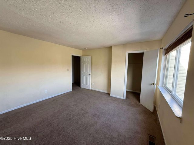 426 Myrtlewood Circle, Jacksonville, NC 28546
