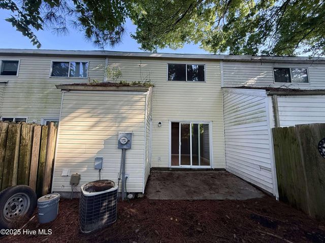 426 Myrtlewood Circle, Jacksonville, NC 28546