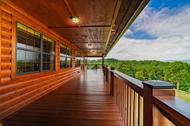 156 Pineview Lane, Copperhill, TN 37317