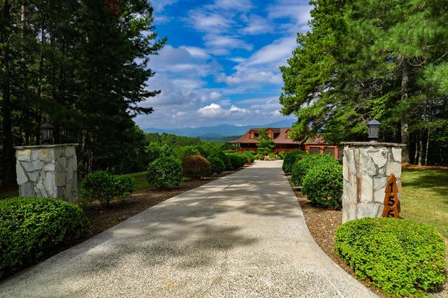 156 Pineview Lane, Copperhill, TN 37317
