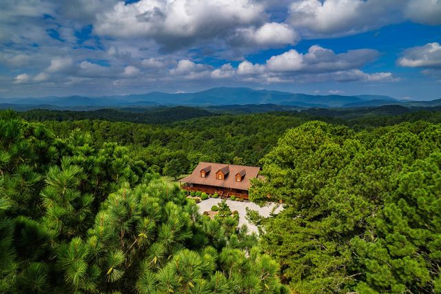 156 Pineview Lane, Copperhill, TN 37317