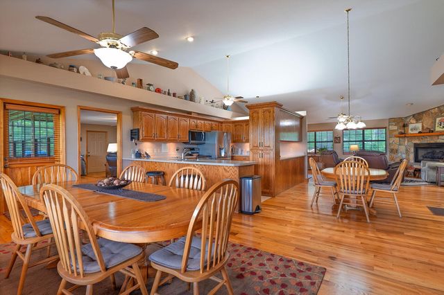 156 Pineview Lane, Copperhill, TN 37317