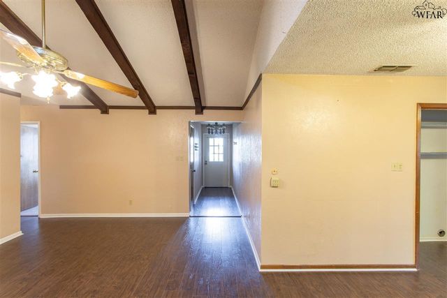 8 CHANUTE CIRCLE, Wichita Falls, TX 76306