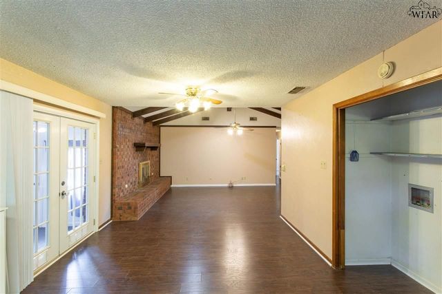 8 CHANUTE CIRCLE, Wichita Falls, TX 76306