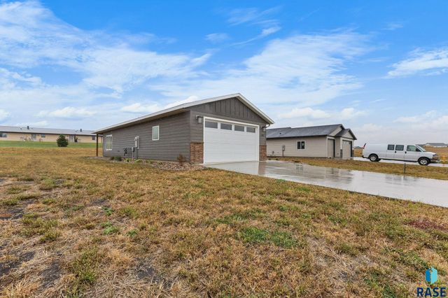 1102 S 6th Ave Avenue, Rock Rapids, IA 51246