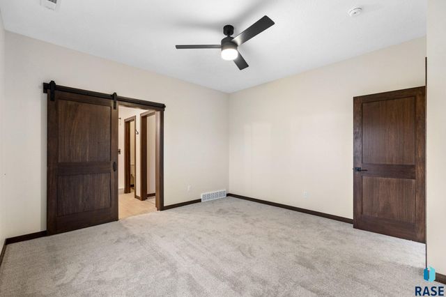 1102 S 6th Ave Avenue, Rock Rapids, IA 51246