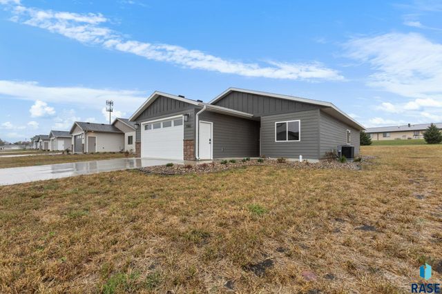 1102 S 6th Ave Avenue, Rock Rapids, IA 51246