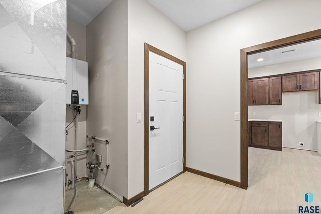 1102 S 6th Ave Avenue, Rock Rapids, IA 51246