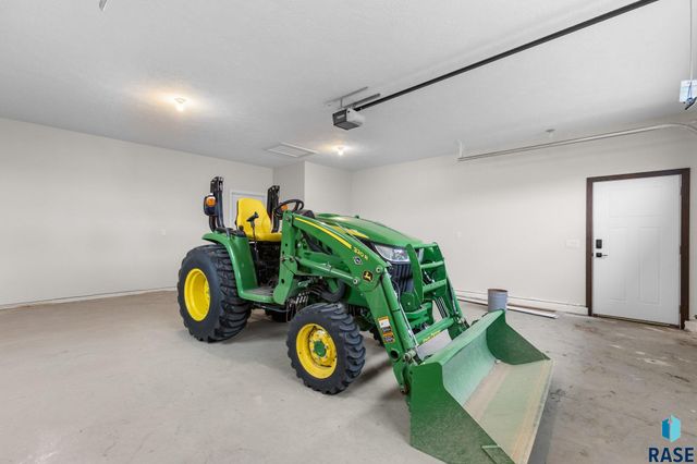 1102 S 6th Ave Avenue, Rock Rapids, IA 51246