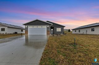 1102 S 6th Ave Avenue, Rock Rapids, IA 51246