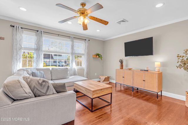 542 California Avenue, Brick, NJ 08724
