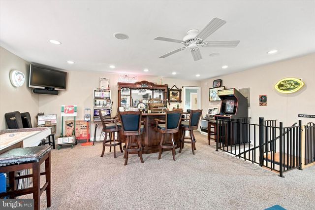 414 LOWER STATE RD, North Wales, PA 19454