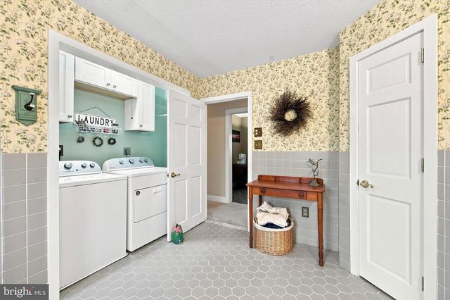 414 LOWER STATE RD, North Wales, PA 19454