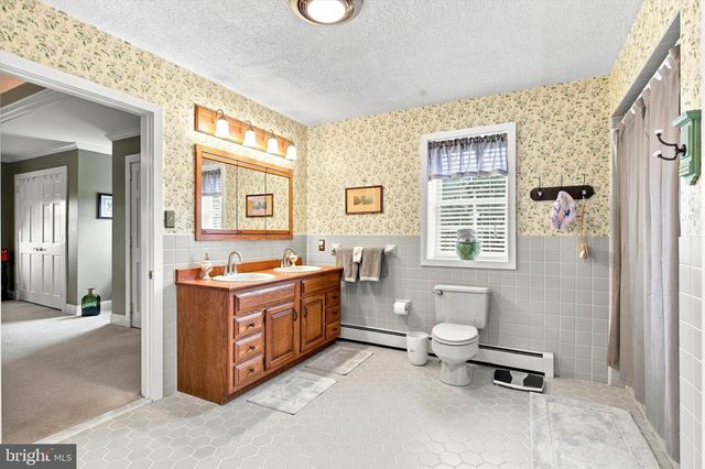 414 LOWER STATE RD, North Wales, PA 19454