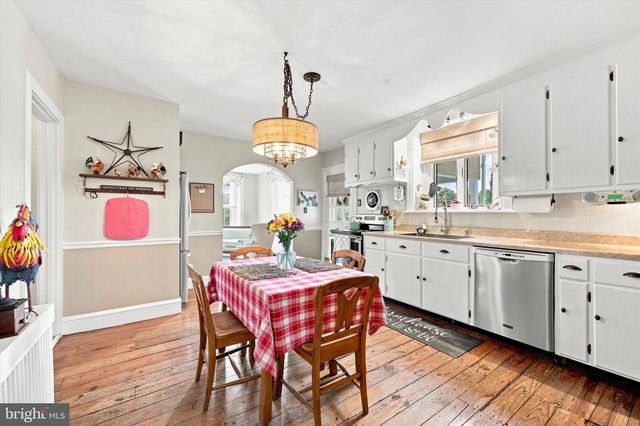 414 LOWER STATE RD, North Wales, PA 19454
