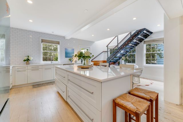 33 Bogard Street, Charleston, SC 29403