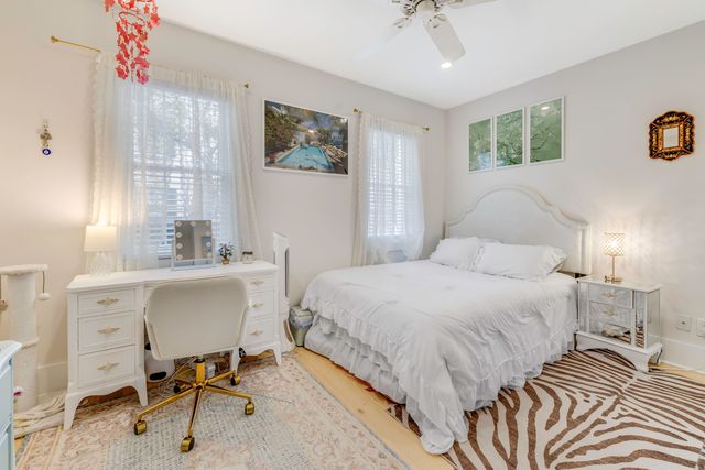 33 Bogard Street, Charleston, SC 29403