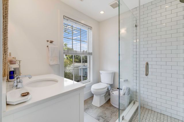 33 Bogard Street, Charleston, SC 29403