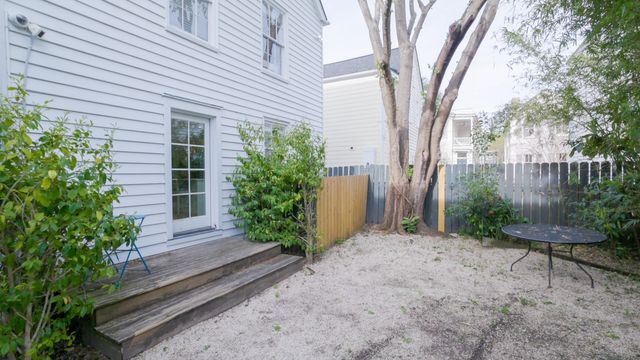 33 Bogard Street, Charleston, SC 29403