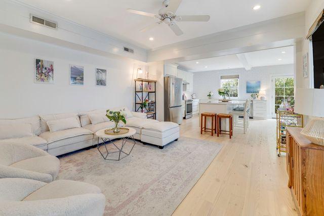 33 Bogard Street, Charleston, SC 29403