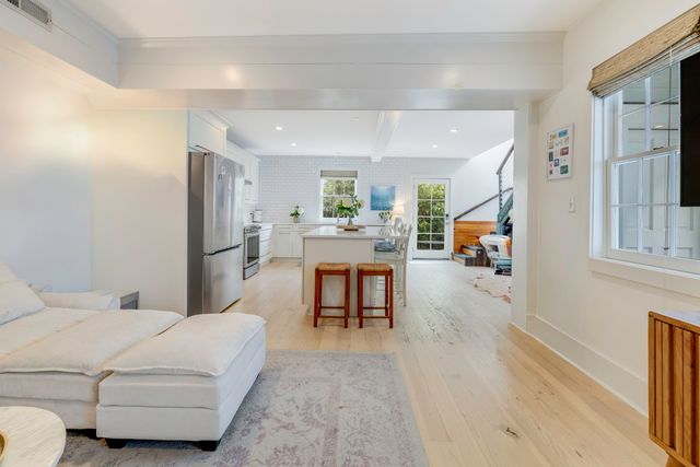 33 Bogard Street, Charleston, SC 29403