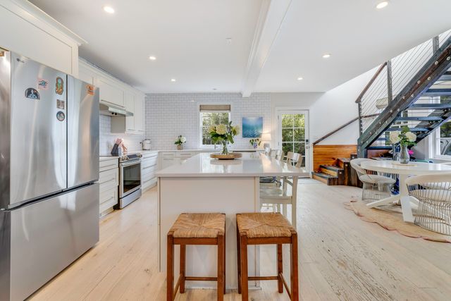 33 Bogard Street, Charleston, SC 29403