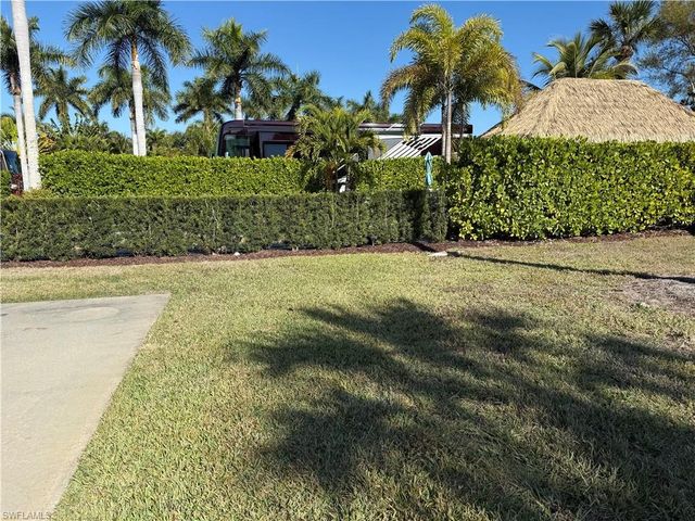 13563 Snook CIR, Naples, FL 34114