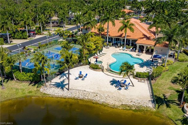 13563 Snook CIR, Naples, FL 34114