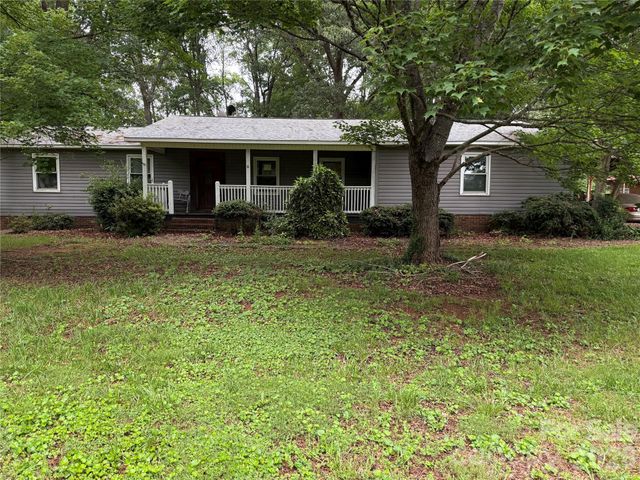 121 Brady Circle Road, Statesville, NC 28625