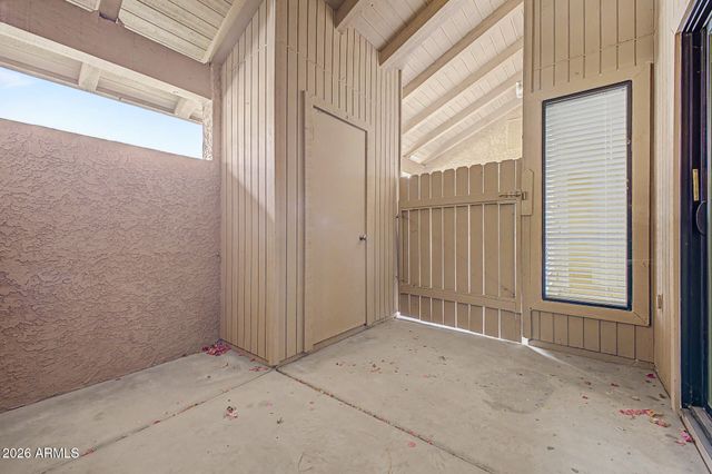 316 W HONONEGH Drive 6, Phoenix, AZ 85027