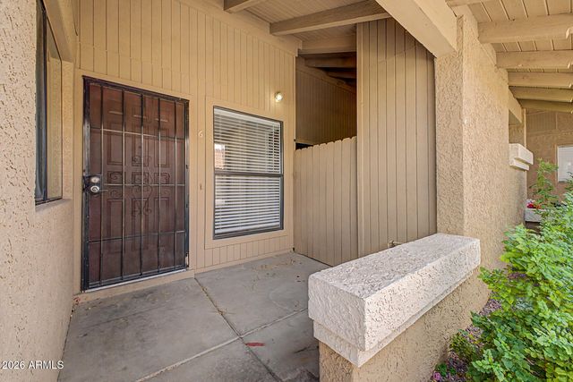316 W HONONEGH Drive 6, Phoenix, AZ 85027