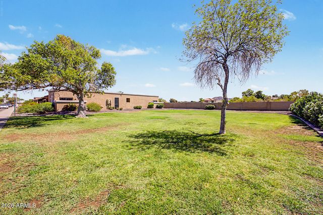 316 W HONONEGH Drive 6, Phoenix, AZ 85027