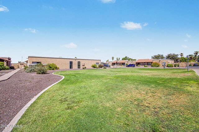 316 W HONONEGH Drive 6, Phoenix, AZ 85027