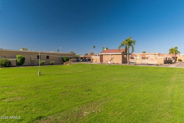 316 W HONONEGH Drive 6, Phoenix, AZ 85027