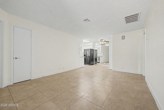 316 W HONONEGH Drive 6, Phoenix, AZ 85027