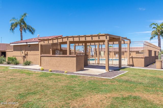 316 W HONONEGH Drive 6, Phoenix, AZ 85027