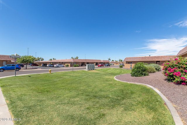 316 W HONONEGH Drive 6, Phoenix, AZ 85027
