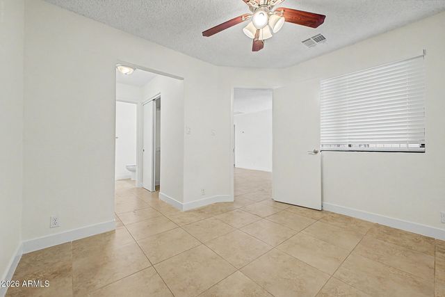 316 W HONONEGH Drive 6, Phoenix, AZ 85027