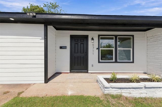 5711 Thrush Drive, Houston, TX 77033