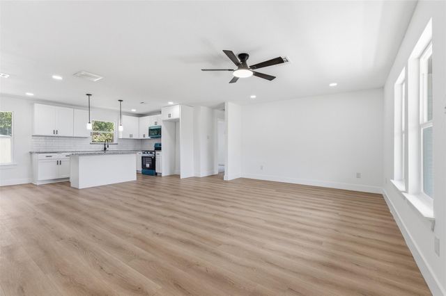 5711 Thrush Drive, Houston, TX 77033