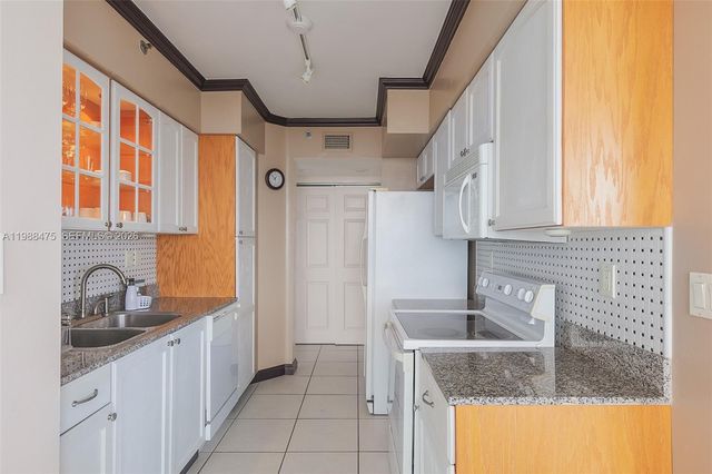 7330 Ocean Ter 20-C, Miami Beach, FL 33141