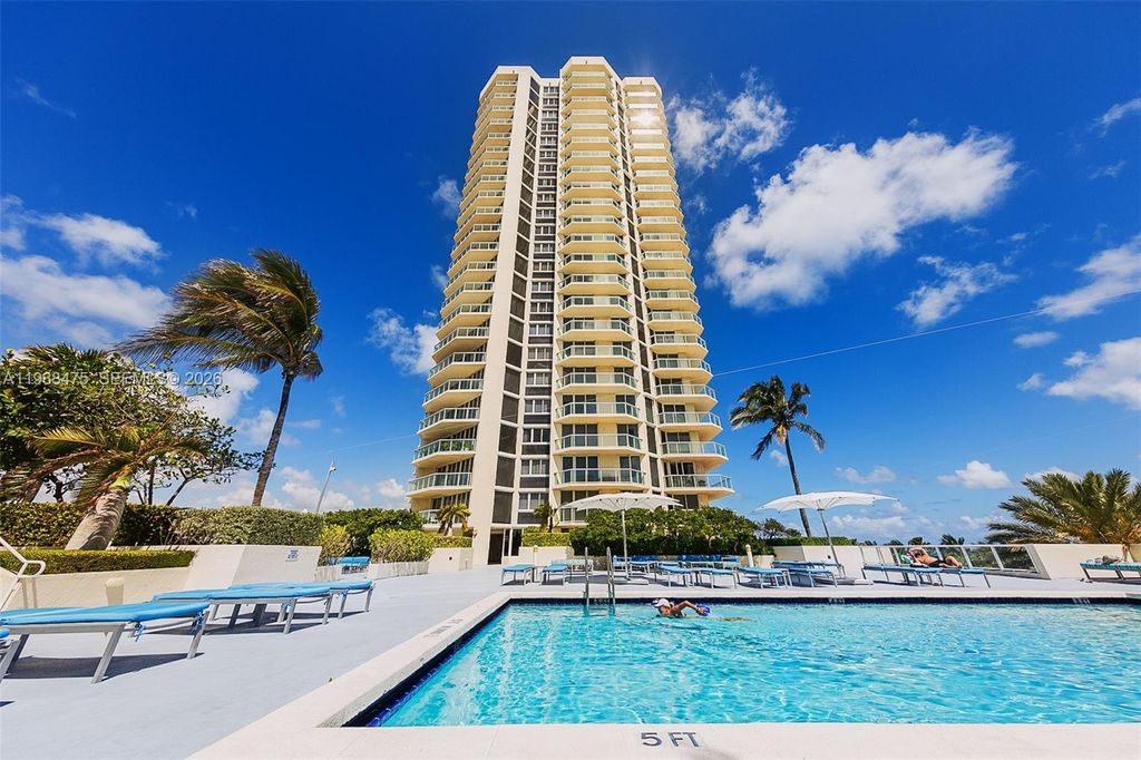 7330 Ocean Ter 20-C, Miami Beach, FL 33141