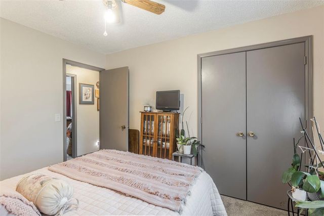 11824 Larkdale Drive, Yukon, OK 73099