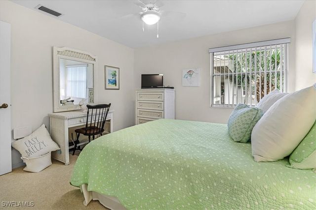 660 Wiggins Bay DR B21, Naples, FL 34110