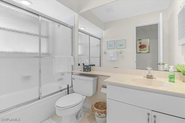 660 Wiggins Bay DR B21, Naples, FL 34110