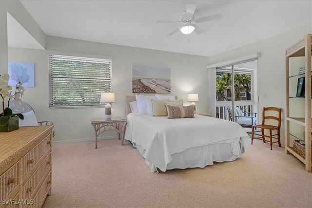 660 Wiggins Bay DR B21, Naples, FL 34110